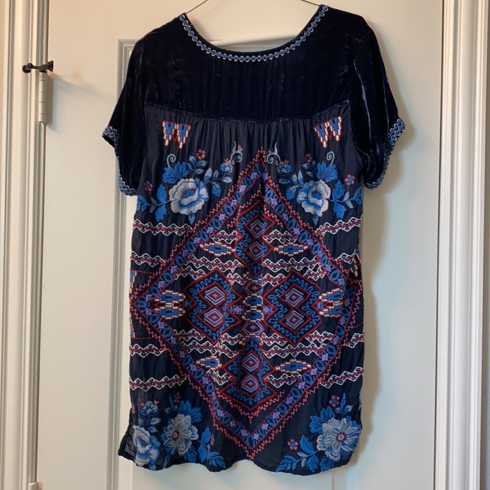 Johnny Was Blue Velvet Cap Sleeve Shirt, Size M